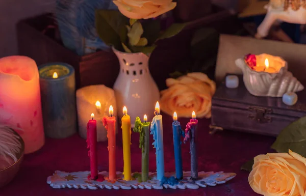 Energieheilung Reiki Sitzung Oder Chakra Rituale Mit Kerzen Spirituelle Praxis — Stockfoto