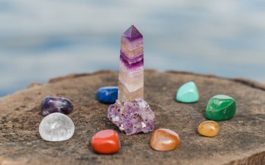 Enerji iyileştirme, ruhsal uygulama, astroloji konsepti. Yeni dünyanın cadı büyüsü, alternatif gerçeklik