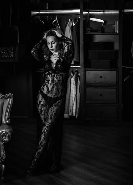 Приваблива Європейка Чарівному Одязі Жіночий Елегантний Сексуальний Гардероб — стокове фото