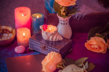 Bir aşk, eş, eş ya da ilişki için fal ve sihir ayini  