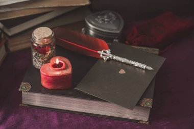 Bir aşk, eş, eş ya da ilişki için fal ve sihir ayini  