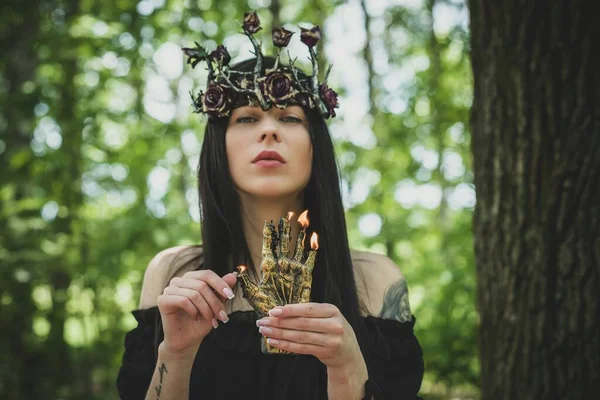 Heksenkop Gotische Vrouw Met Een Magisch Spul Concept Van Fortuin — Stockfoto