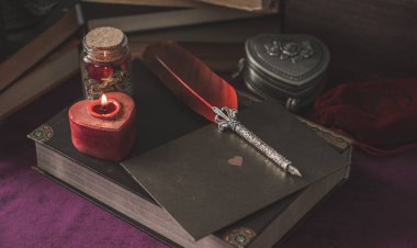Cadı sunağı tasviri. Kader ve kehanet kavramı. Büyü ve enerji, cadı ve putperest şeyler. Alternatif şifa ilacı 