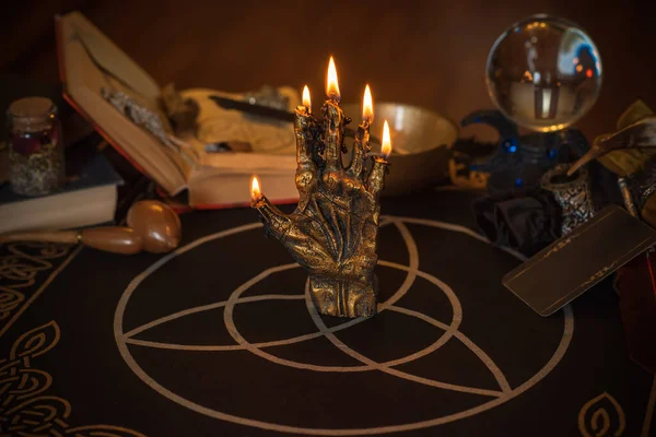 Cadı Sunağı Tasviri Kader Kehanet Kavramı Büyü Enerji Cadı Putperest — Stok fotoğraf