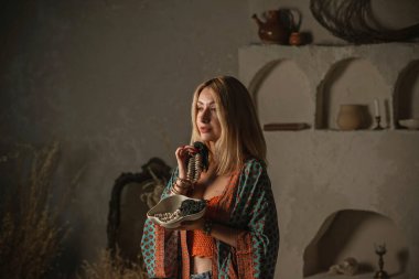 Ezoterizm ve enerji gibi şeyler, insan hobisi gibi. Wicca ve Pagan sahnesi