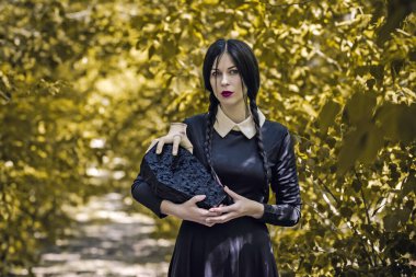 Gotik aile değerleri, çarşamba günü bir 