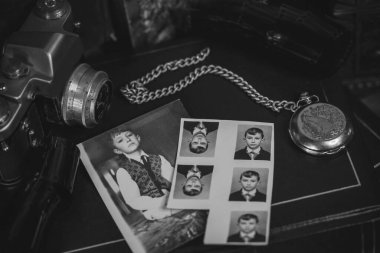 Çekim 1990. 90 'ların nostalji konsepti, görsel fotoğrafçılık estetiği. Vizyon çağının çizimleri