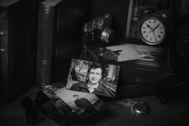 Çekim 1990. 90 'ların nostalji konsepti, görsel fotoğrafçılık estetiği. Vizyon çağının çizimleri