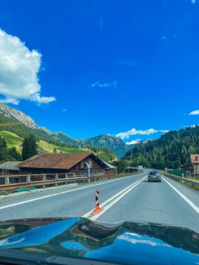 Como manzarası, İtalya 'da tatil kavramı. Yolculuk için yeni yerler. Yolculuk için fikirler. Avrupa, İtalya, Como Gölü, 1 Eylül: İllüstrasyon Editörü