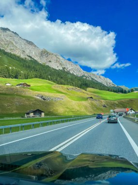 Como manzarası, İtalya 'da tatil kavramı. Yolculuk için yeni yerler. Yolculuk için fikirler. Avrupa, İtalya, Como Gölü, 1 Eylül: İllüstrasyon Editörü