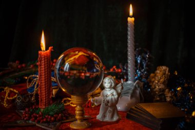 Noel, yeni yıl ya da kış zamanı büyülü ayin kavramı. Kader öngörüsü. Fatum