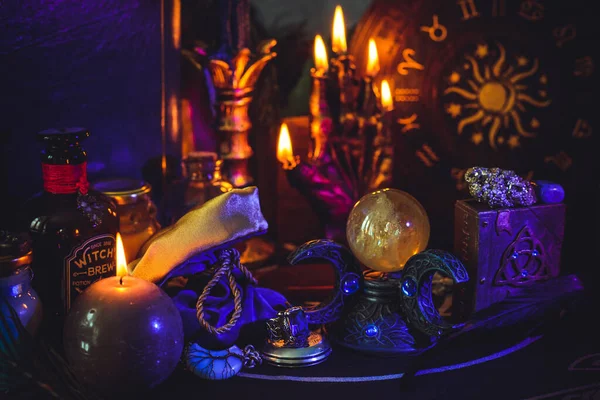 Szene Mit Magischen Attributen Hexenwerk Astrologie Und Okkultismus Konzept Halloween — Stockfoto