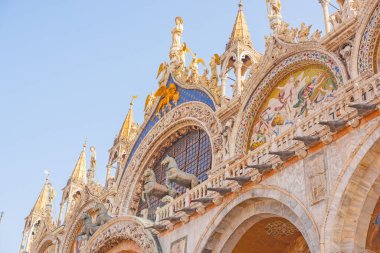 Venedik manzarası, İtalya 'da tatil kavramı. Şehir merkezinin eski bir parçası. Yolculuk için fikirler.