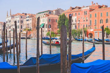 Venedik manzarası, İtalya 'da tatil kavramı. Şehir merkezinin eski bir parçası. Yolculuk için fikirler.