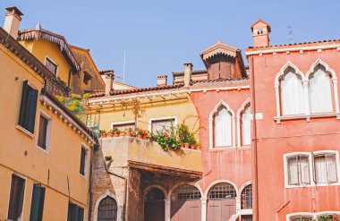 Venedik manzarası, İtalya 'da tatil kavramı. Şehir merkezinin eski bir parçası. Yolculuk için fikirler.