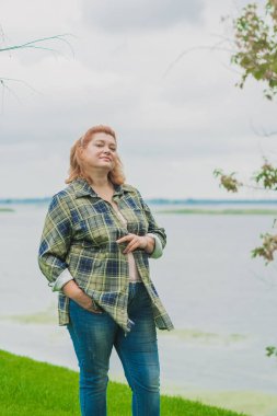 Artı olgun modern kadın yaşam tarzı. Orta yaşlı kadın. 50 'lerden sonra yeni hayat kavramı ve değişiklikler