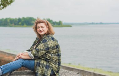 Artı olgun modern kadın yaşam tarzı. Orta yaşlı kadın. 50 'lerden sonra yeni hayat kavramı ve değişiklikler