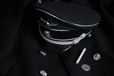 İkinci Dünya Savaşı 'nda Alman subayların eşyaları, canlandırma, Cadılar Bayramı için kostüm, koleksiyon.