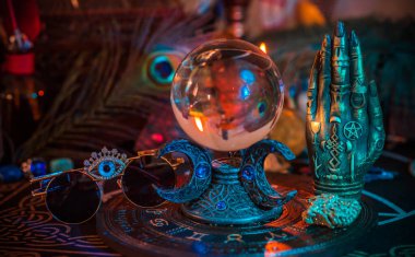 Zihinsel ve paranormal okült bilgi kavramı. Mistik içerik için resim