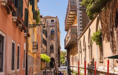 Venedik manzarası, İtalya 'da tatil kavramı. Şehir merkezinin eski bir parçası. Yolculuk için fikirler.