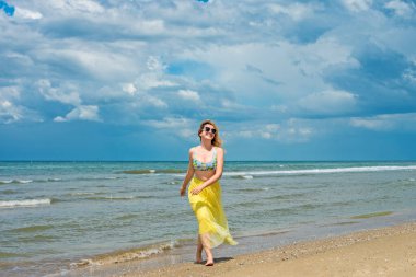 Plaj tatili kavramı, sıcak iklimde tatil. # Denizde güneşli bir günde #