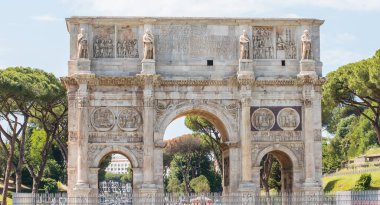 Roma manzarası, İtalya 'da tatil kavramı. Şehir merkezinin eski bir parçası. Yolculuk için fikirler.