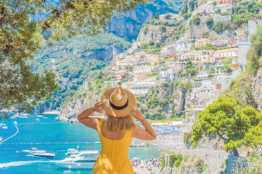 Positano, Amalfi Sahili 'nde tatil. Lüks Avrupa deniz tatili