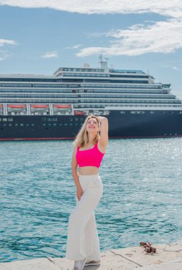 İtalya 'da tatil, Trieste' de kadın. Ziyaret İçin Turist Yerleri