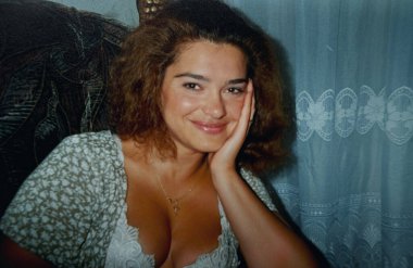 90 'ların klasik Kadın Yaşam Tarzı Portresi. Retro Moda, Nostalji