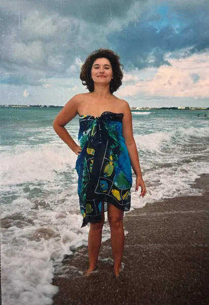 90 'ların klasik Kadın Yaşam Tarzı Portresi. Retro Moda, Nostalji