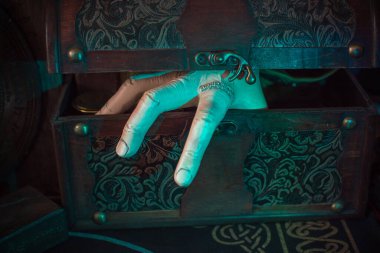 Gothic Family values, composition with a hand 