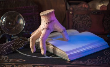 Gothic Family values, composition with a hand 