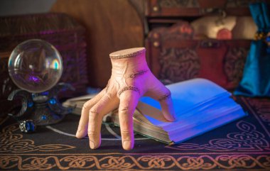 Gothic Family values, composition with a hand 