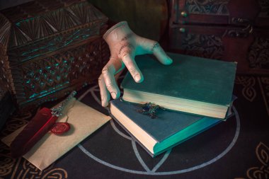 Gothic Family values, composition with a hand 