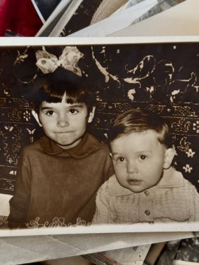 Atmosfer klasik estetik, eski fotoğraf albümleri, eski moda akımları. Avrupa. Kiev, 5 Temmuz, Resim Editörü