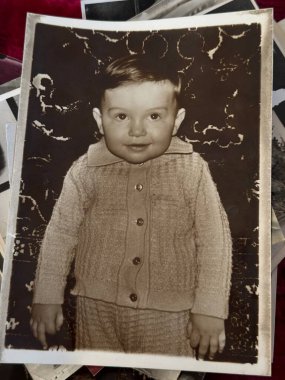 Atmosfer klasik estetik, eski fotoğraf albümleri, eski moda akımları. Avrupa. Kiev, 5 Temmuz, Resim Editörü