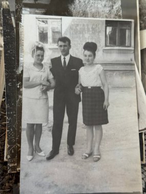 Atmosfer klasik estetik, eski fotoğraf albümleri, eski moda akımları. Avrupa. Kiev, 6 Temmuz, Resim Editörü