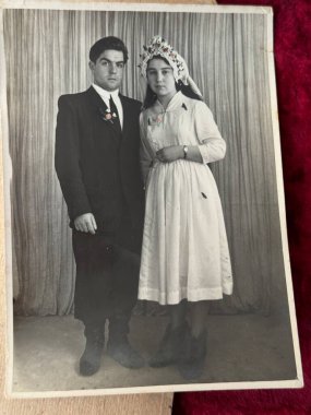 1950 'lerin klasik fotoğraf albümleri ve film negatifleri. Avrupa. Kiev, 8 Temmuz, Resim Editörü