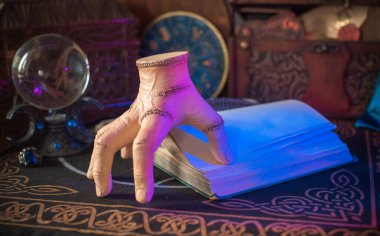 Gothic Family values, composition with a hand 