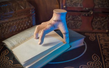 Gothic Family values, composition with a hand 