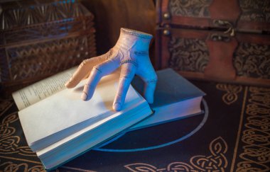 Gothic Family values, composition with a hand 