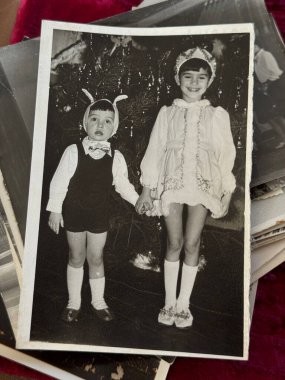 1950 'lerin klasik fotoğraf albümleri ve film negatifleri. Avrupa. Kiev, 1 Ağustos, Resim Editörü