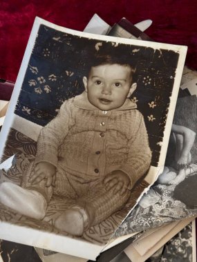 1950 'lerin klasik fotoğraf albümleri ve film negatifleri. Avrupa. Kiev, 1 Ağustos, Resim Editörü