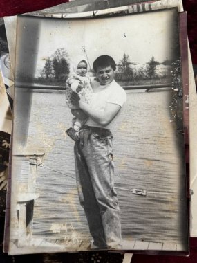 1950 'lerin klasik fotoğraf albümleri ve film negatifleri. Avrupa. Kiev, 1 Ağustos, Resim Editörü