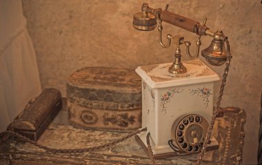 Mumlar ve Antika Dekorlu Klasik Gotik İç mimari