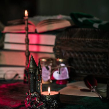 Peri Masalı Şatosu Mumu. Fantezi Kulesi Dekorasyonu