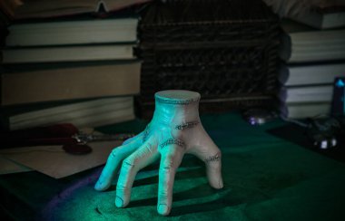 Gothic Family values, composition with a hand 