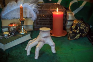 Gothic Family values, composition with a hand 