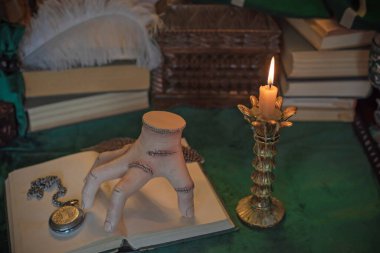 Gothic Family values, composition with a hand 