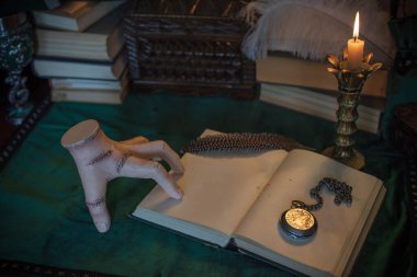 Gothic Family values, composition with a hand 